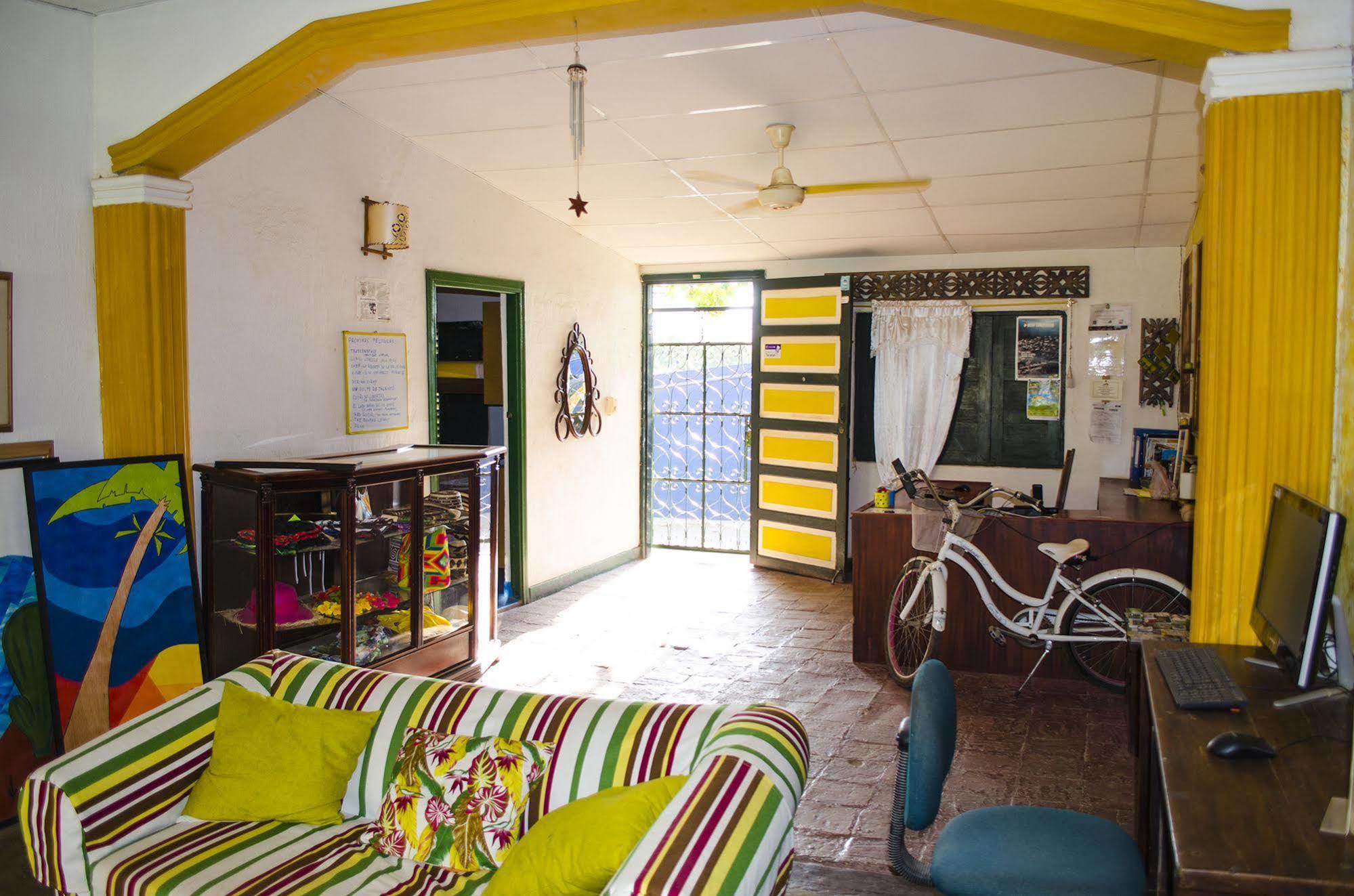 Hostel Villa Mary Таганга Экстерьер фото