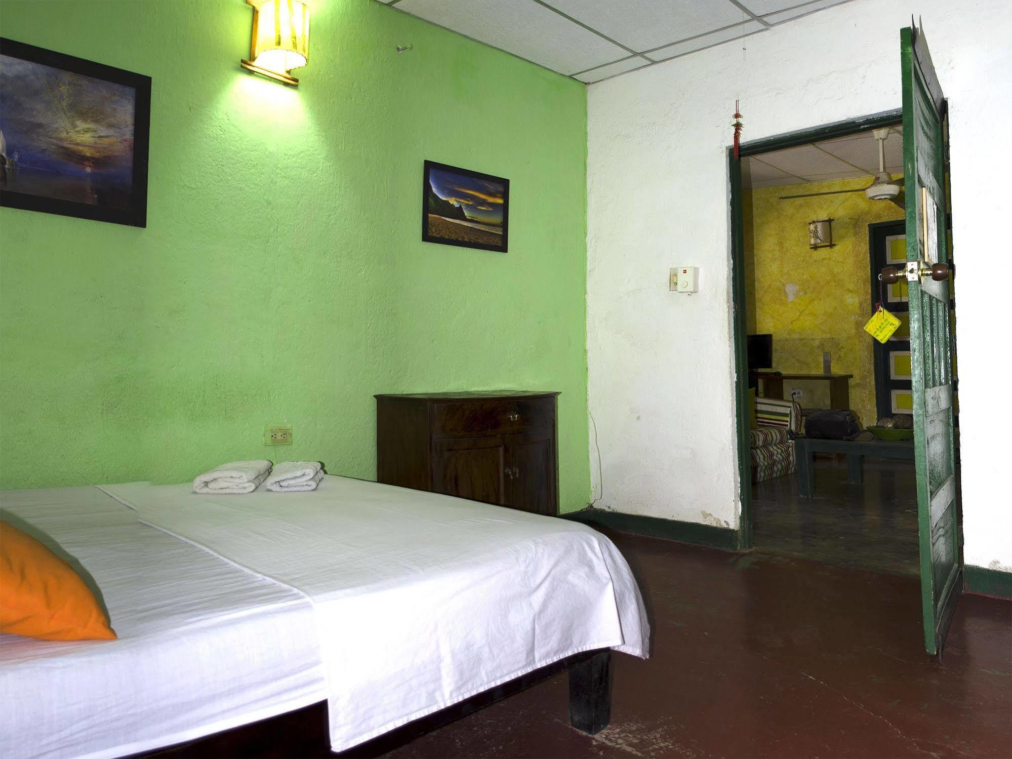 Hostel Villa Mary Таганга Экстерьер фото